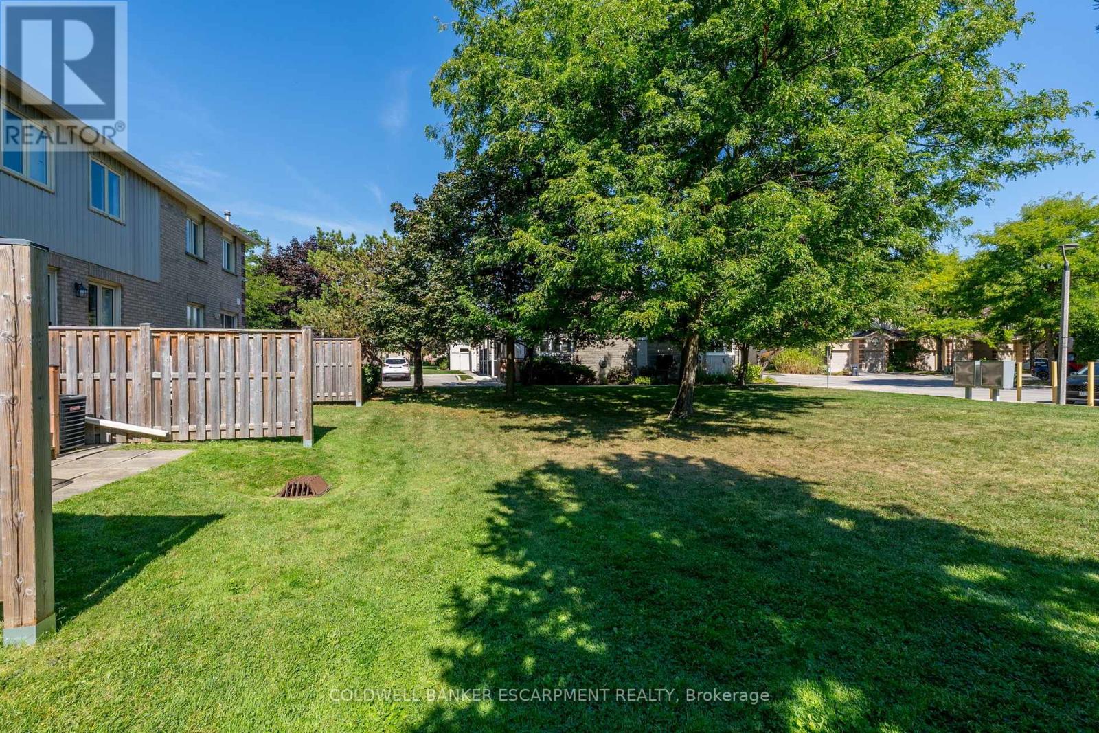 Property at 181 - 302 COLLEGE AVENUE W image 5