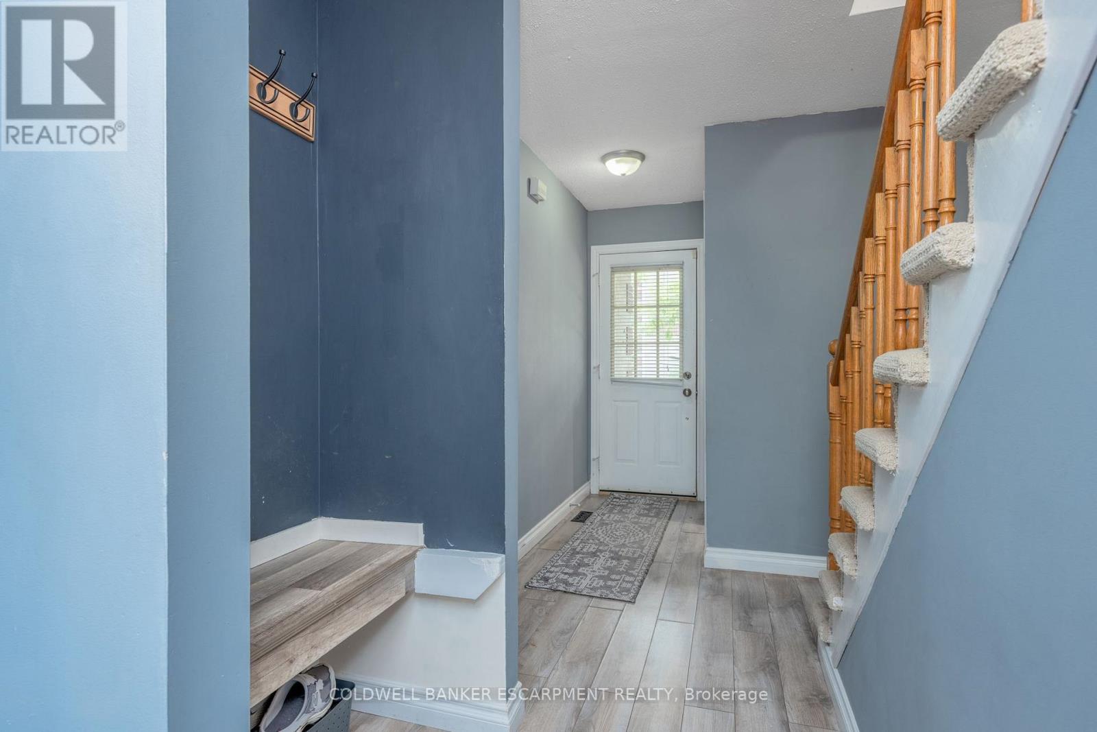 181 - 302 College Avenue W, Guelph (Dovercliffe Park/old University), Ontario  N1G 4T6 - Photo 7 - X12385661