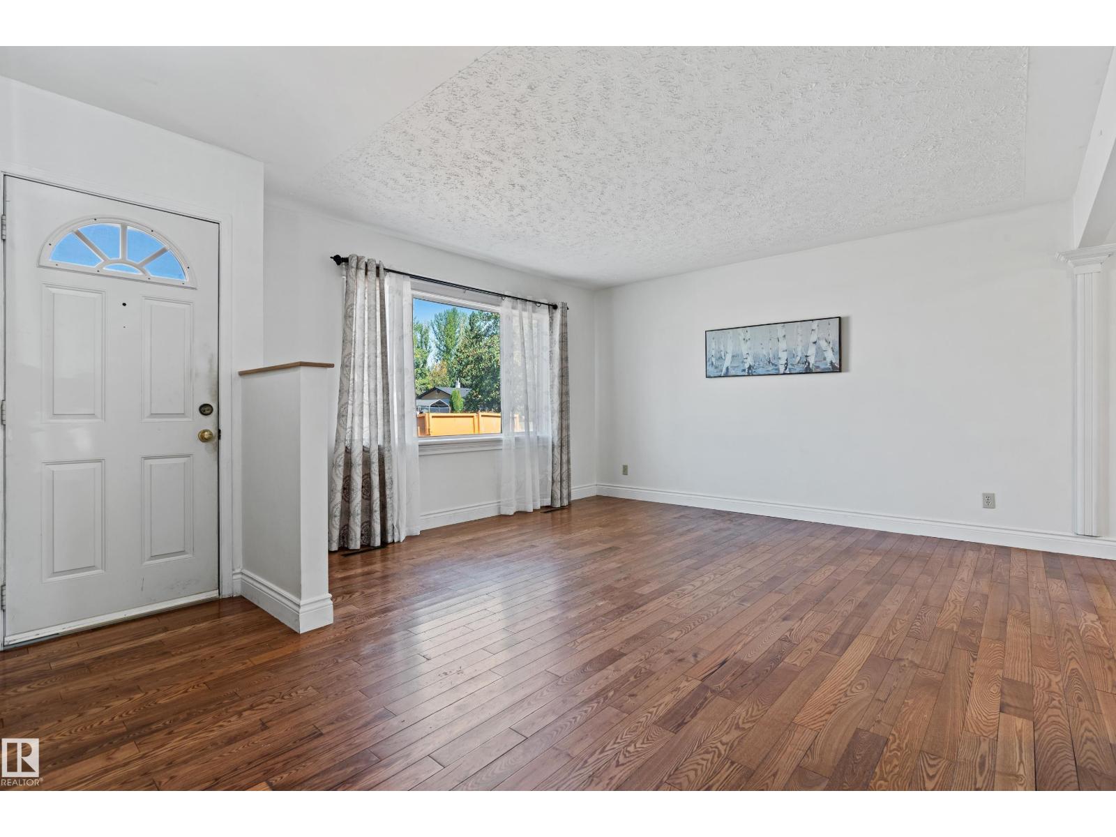 16021 95 Av Nw, Edmonton, Alberta  T5P 0A8 - Photo 4 - E4456478