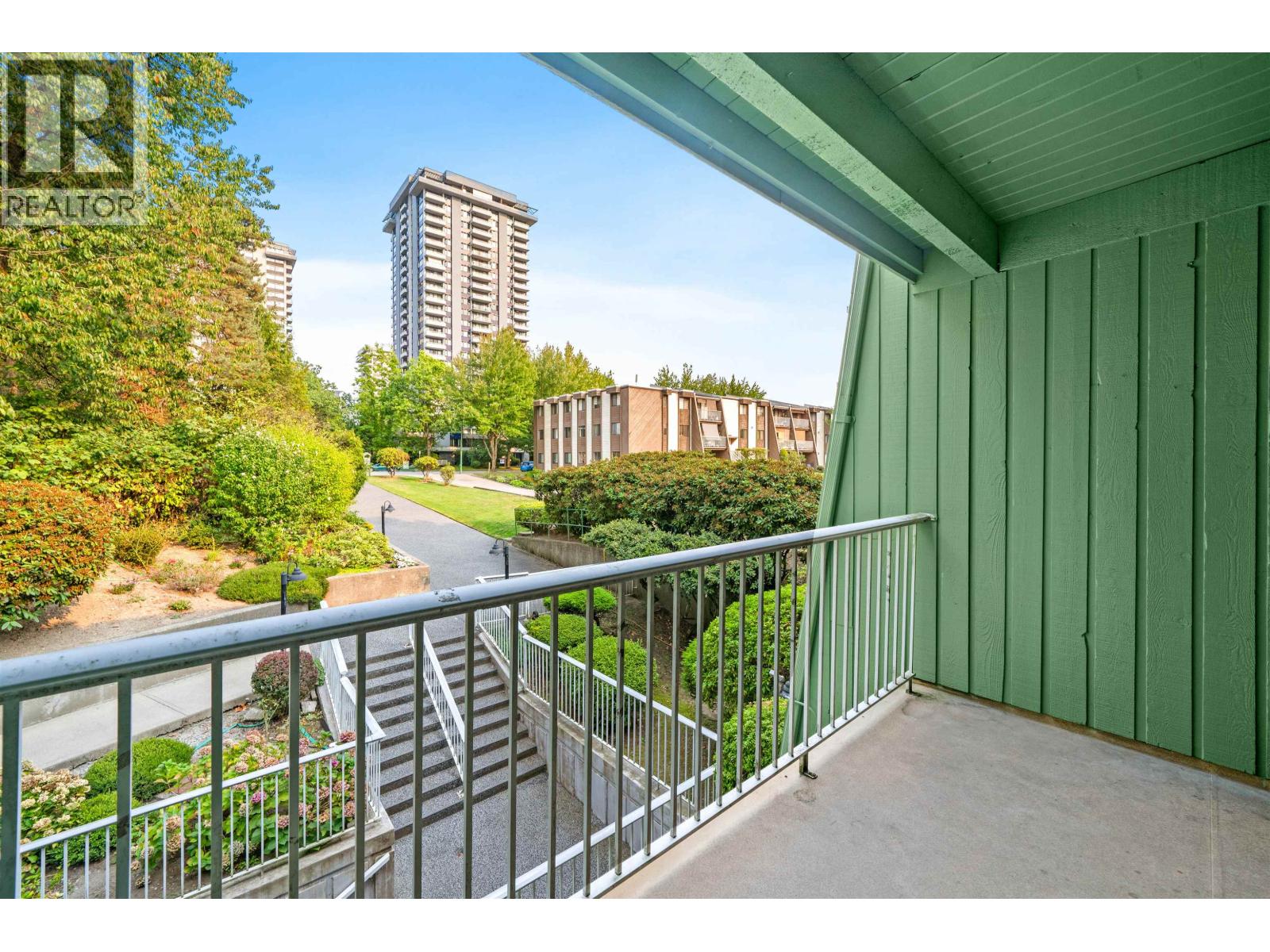201 3901 Carrigan Court, Burnaby, British Columbia  V3N 4K1 - Photo 6 - R3044368