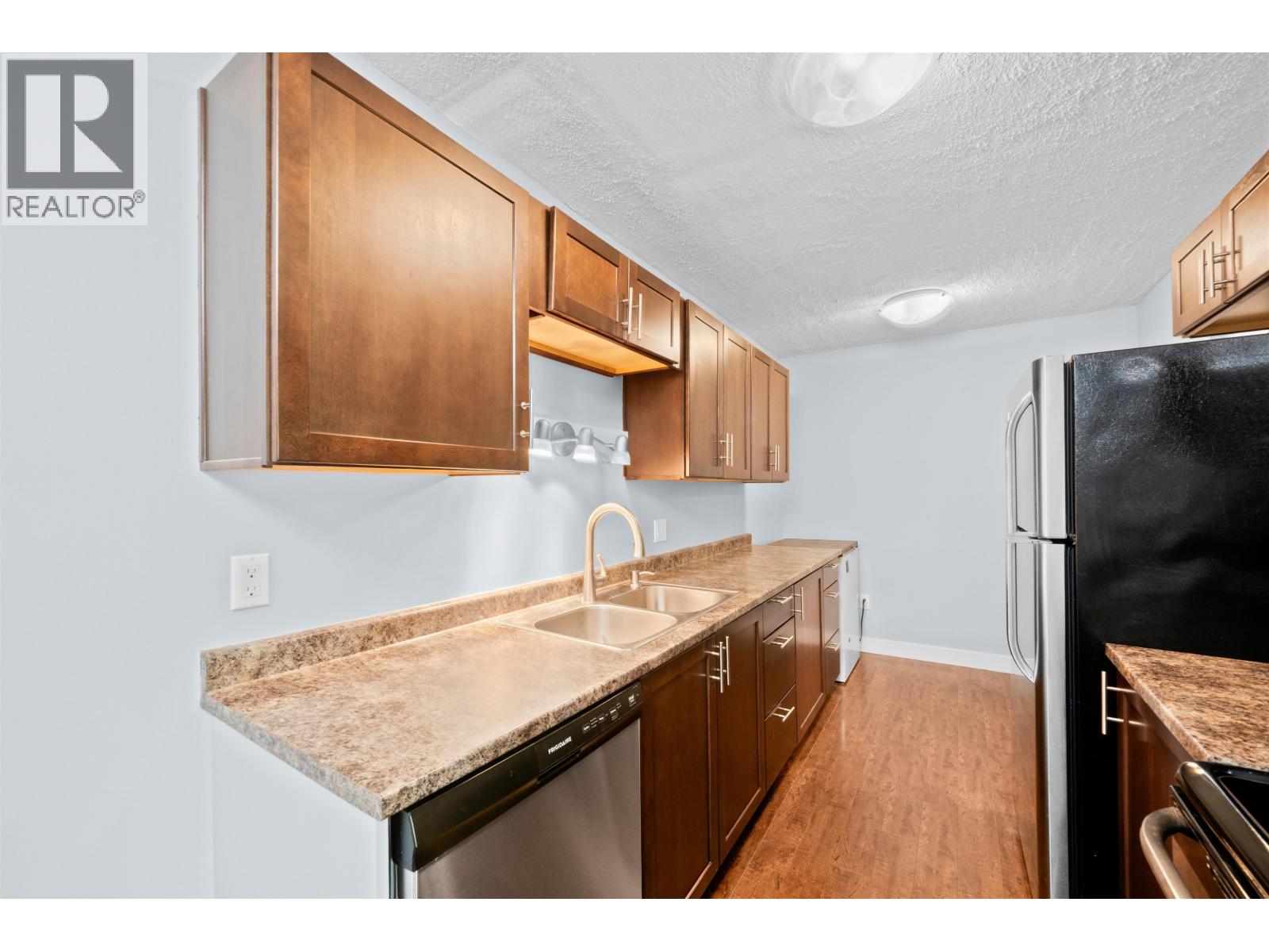 201 3901 Carrigan Court, Burnaby, British Columbia  V3N 4K1 - Photo 12 - R3044368