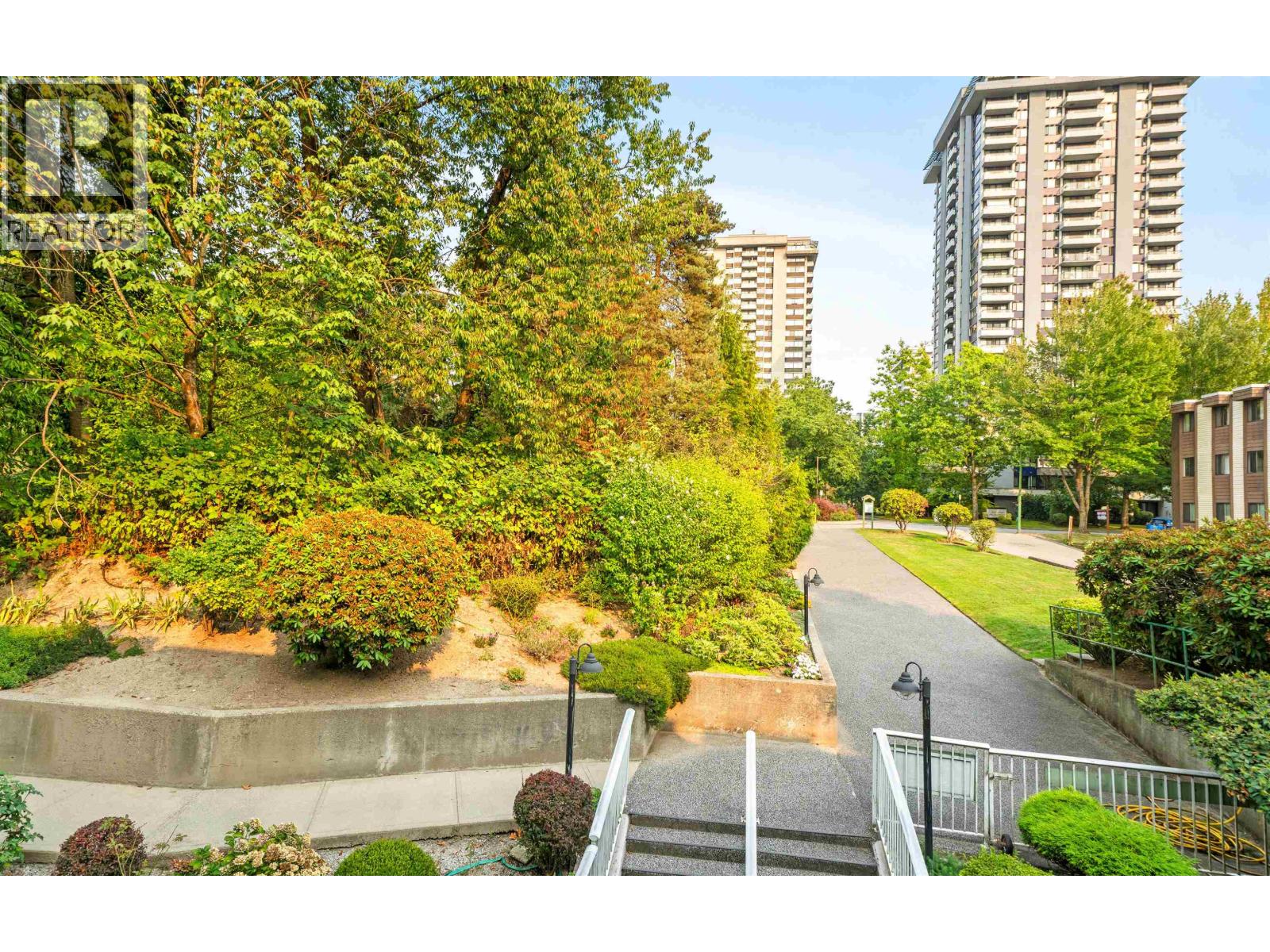 201 3901 Carrigan Court, Burnaby, British Columbia  V3N 4K1 - Photo 30 - R3044368