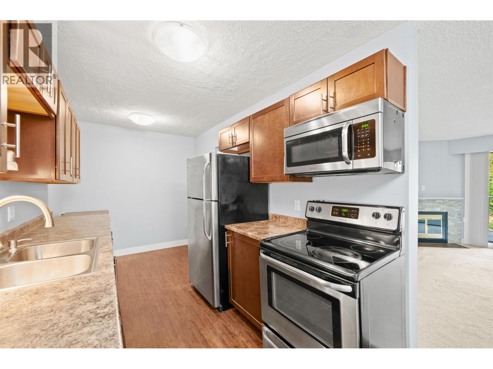 201 3901 Carrigan Court, Burnaby, British Columbia  V3N 4K1 - Photo 13 - R3044368