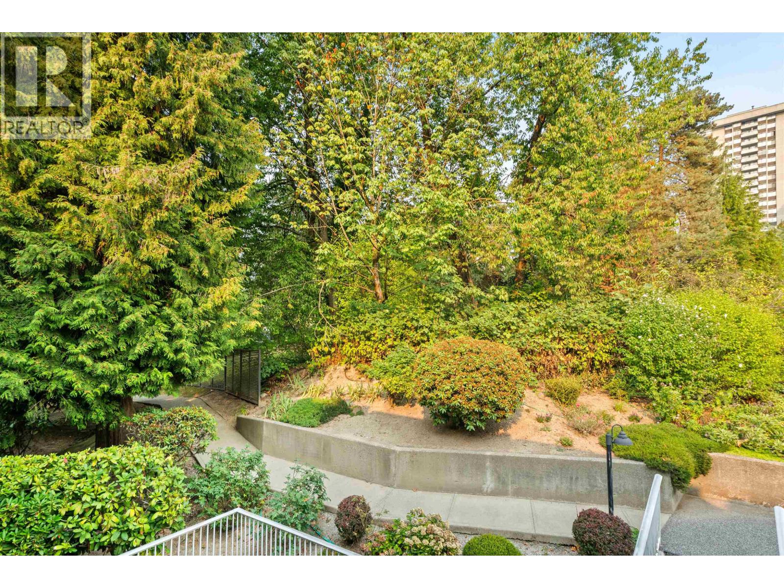 201 3901 Carrigan Court, Burnaby, British Columbia  V3N 4K1 - Photo 31 - R3044368