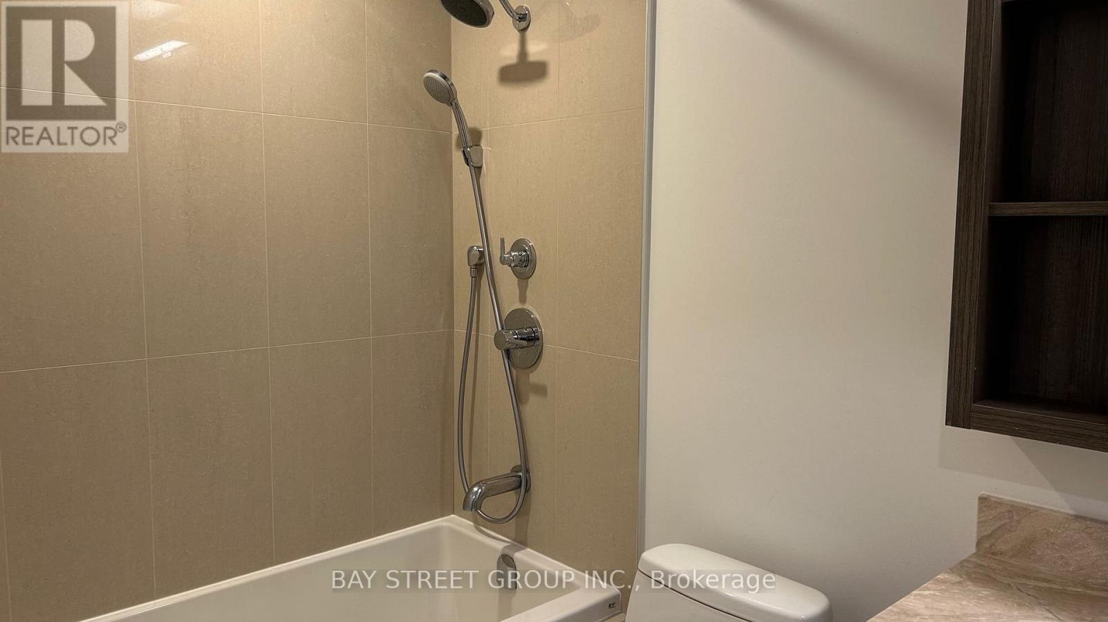 1602 - 115 Blue Jays Way, Toronto (Waterfront Communities), Ontario  M5V 0N4 - Photo 11 - C12385719