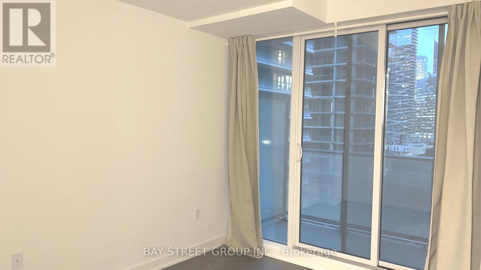 1602 - 115 Blue Jays Way, Toronto (Waterfront Communities), Ontario  M5V 0N4 - Photo 12 - C12385719