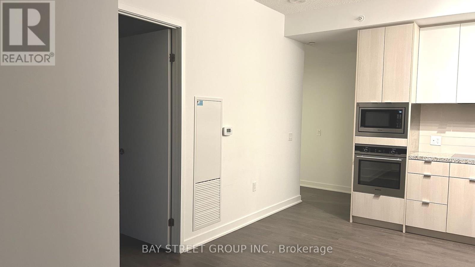1602 - 115 Blue Jays Way, Toronto (Waterfront Communities), Ontario  M5V 0N4 - Photo 14 - C12385719