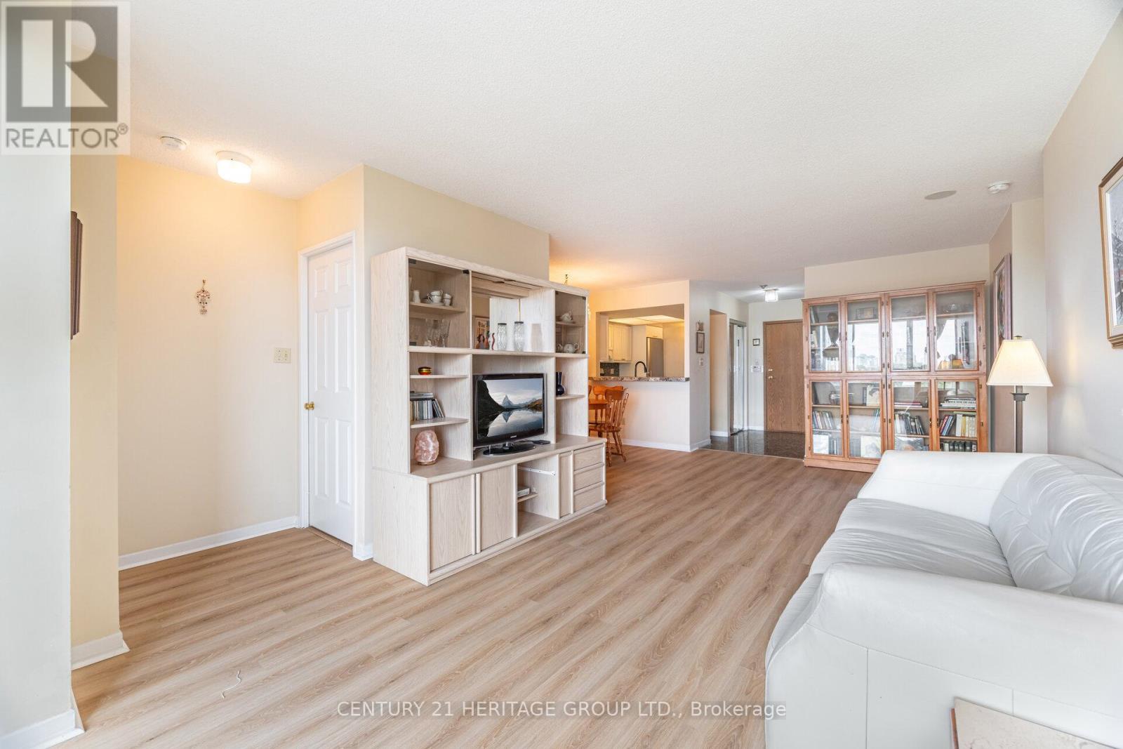 910 - 10 Torresdale Avenue, Toronto (Westminster-Branson), Ontario  M2R 3V8 - Photo 13 - C12385733