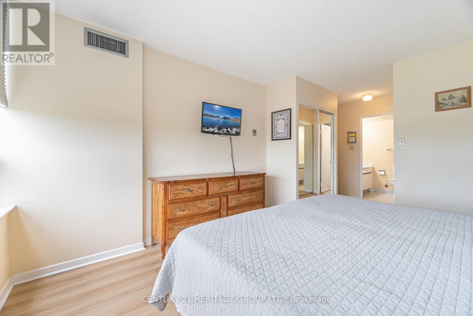 910 - 10 Torresdale Avenue, Toronto (Westminster-Branson), Ontario  M2R 3V8 - Photo 15 - C12385733