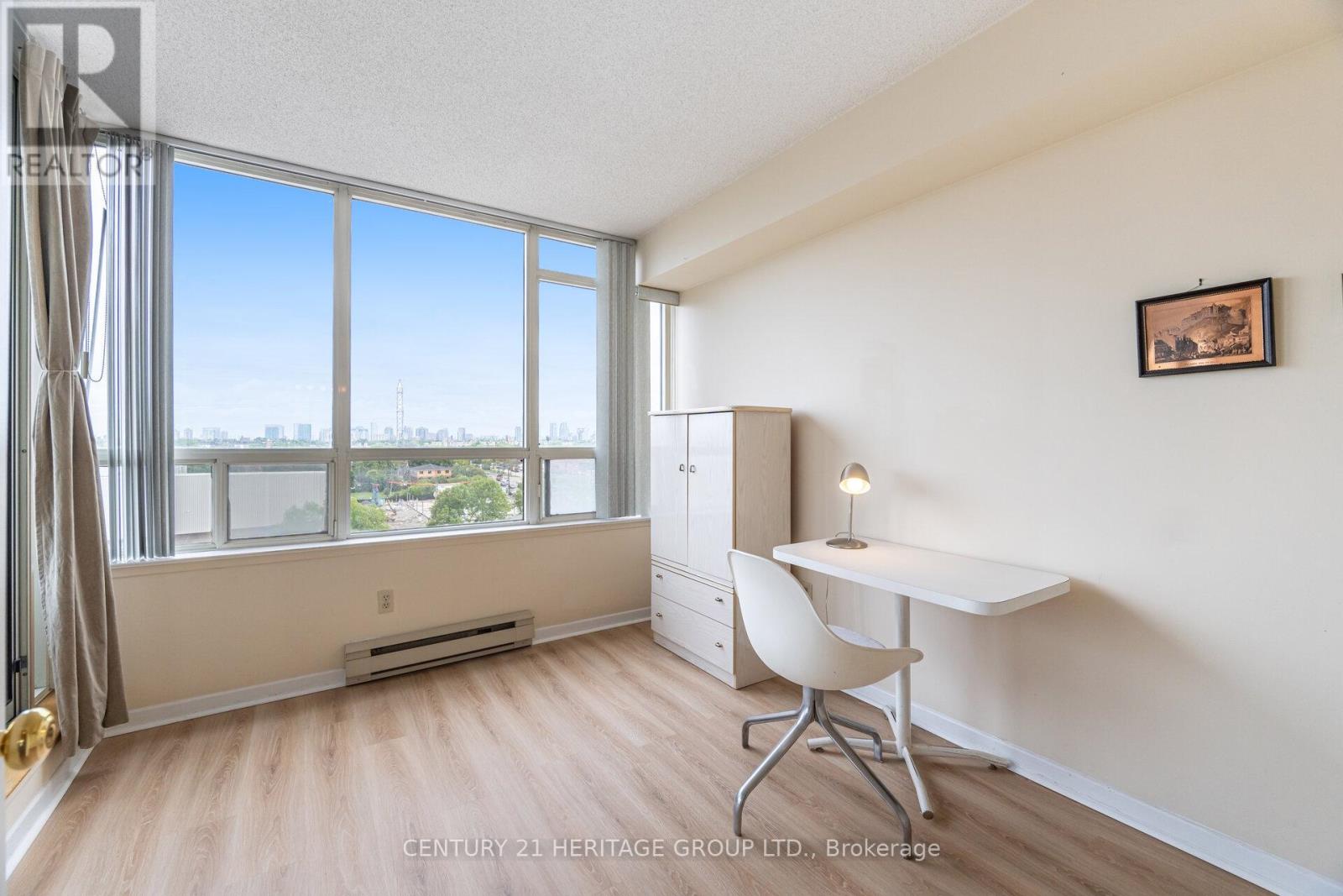 910 - 10 Torresdale Avenue, Toronto (Westminster-Branson), Ontario  M2R 3V8 - Photo 18 - C12385733