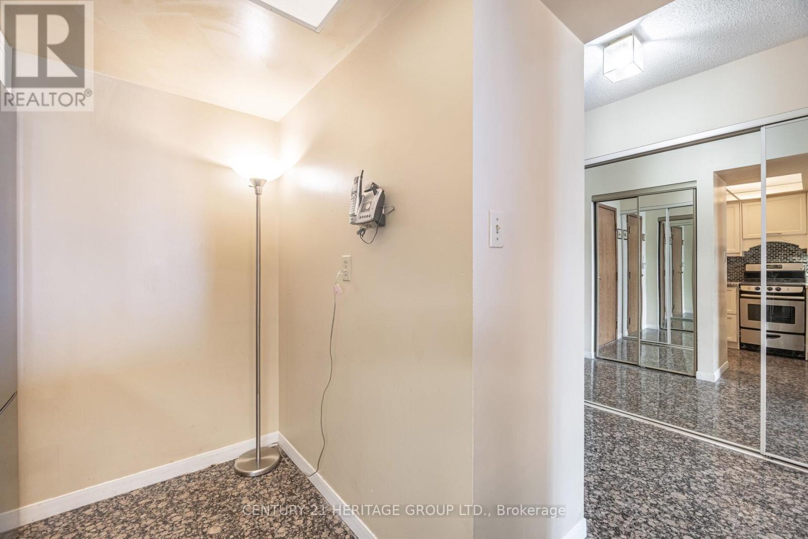 910 - 10 Torresdale Avenue, Toronto (Westminster-Branson), Ontario  M2R 3V8 - Photo 7 - C12385733