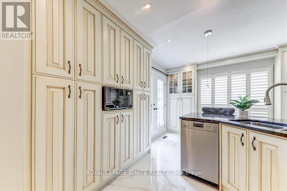 26 Halfmoon Square, Toronto (Highland Creek), Ontario  M1C 3V3 - Photo 6 - E12385728