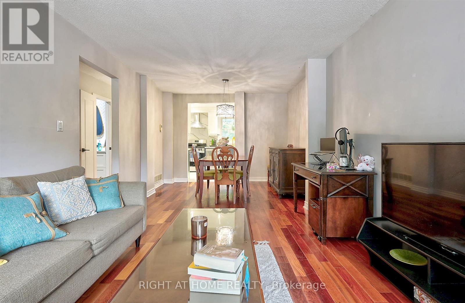 10 - 5878 Montevideo Road, Mississauga, Ontario  L5N 2V5 - Photo 5 - W12383101