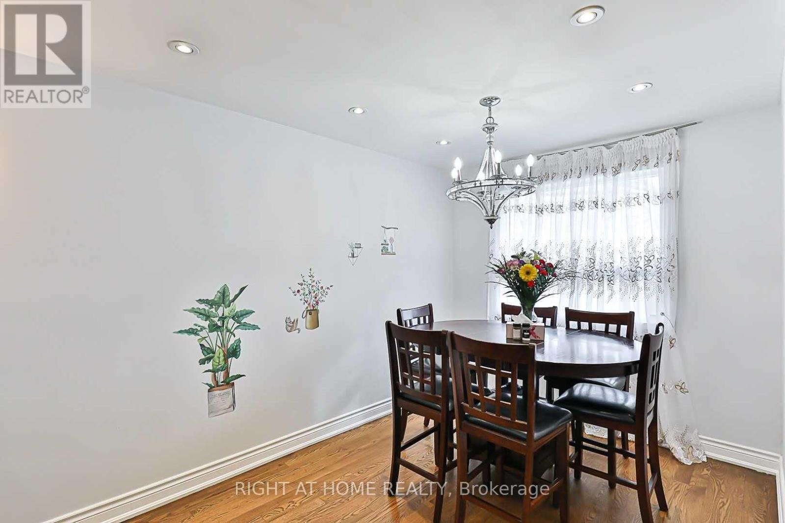 Main Floor - 139 Felix Road, Richmond Hill, Ontario  L4C 3M4 - Photo 8 - N12385692
