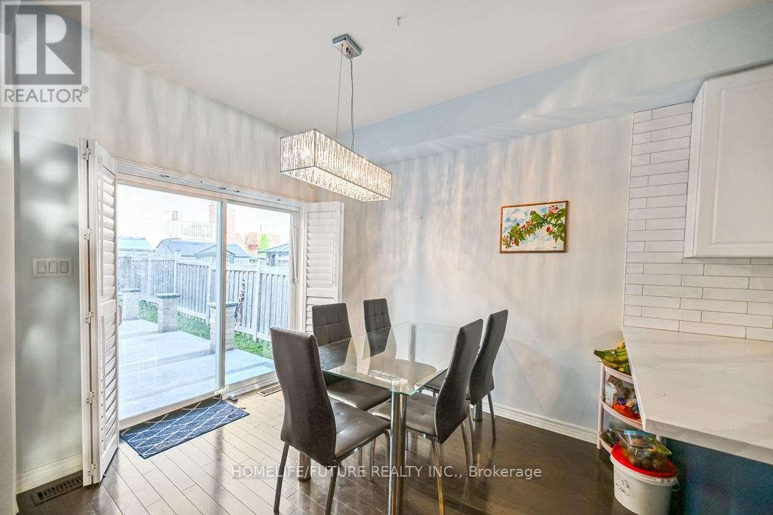 39 Naylor Drive, Bradford West Gwillimbury (Bradford), Ontario  L3Z 0K1 - Photo 12 - N12385704