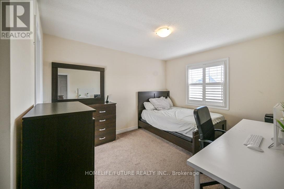 39 Naylor Drive, Bradford West Gwillimbury (Bradford), Ontario  L3Z 0K1 - Photo 17 - N12385704
