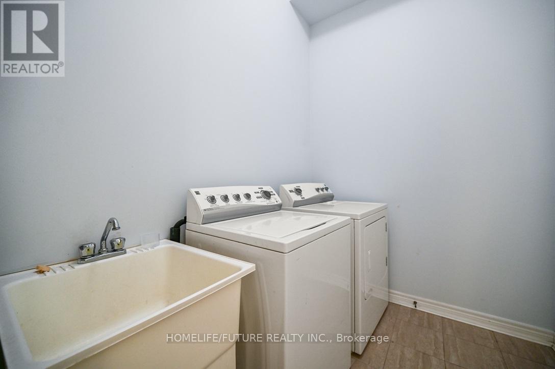 39 Naylor Drive, Bradford West Gwillimbury (Bradford), Ontario  L3Z 0K1 - Photo 22 - N12385704