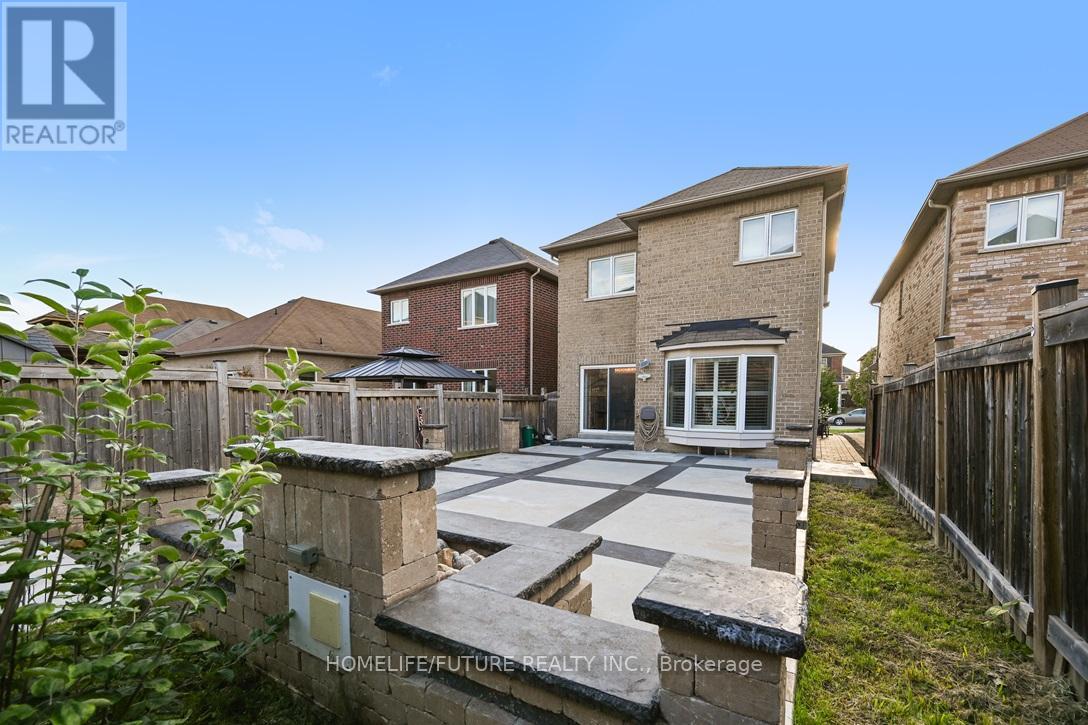 39 Naylor Drive, Bradford West Gwillimbury (Bradford), Ontario  L3Z 0K1 - Photo 23 - N12385704