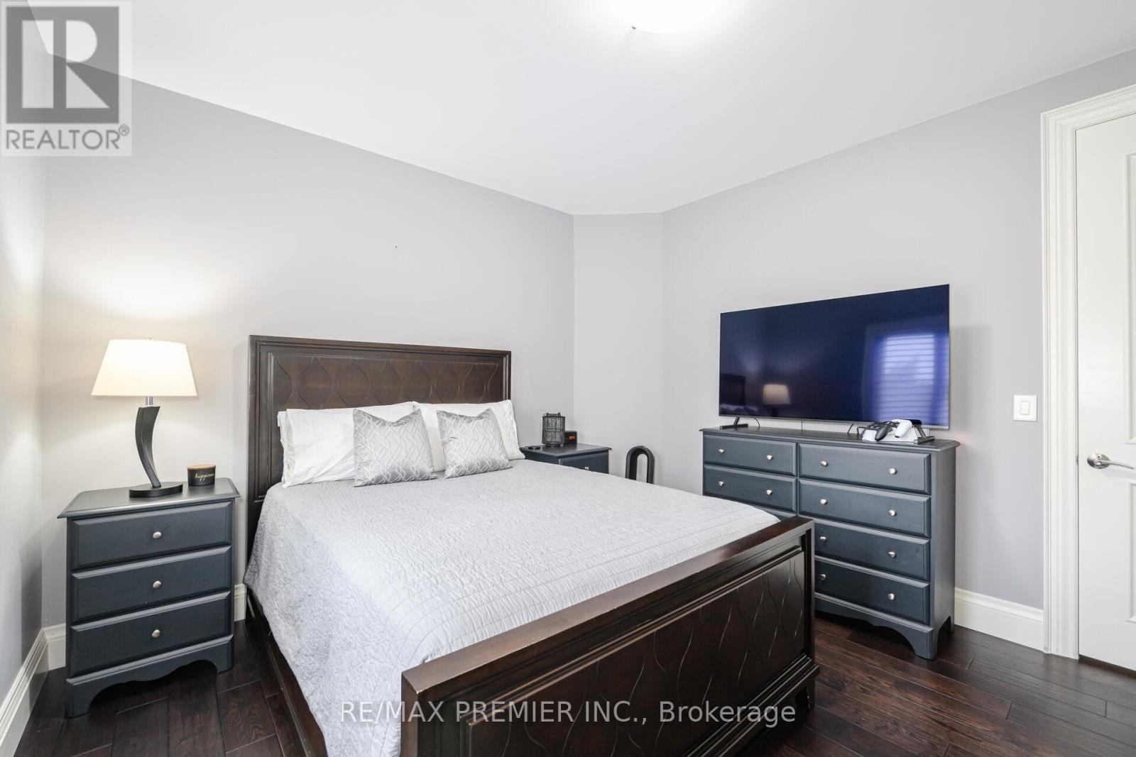 28 Ellerby Square N, Vaughan (West Woodbridge), Ontario  L4L 1N1 - Photo 22 - N12385705