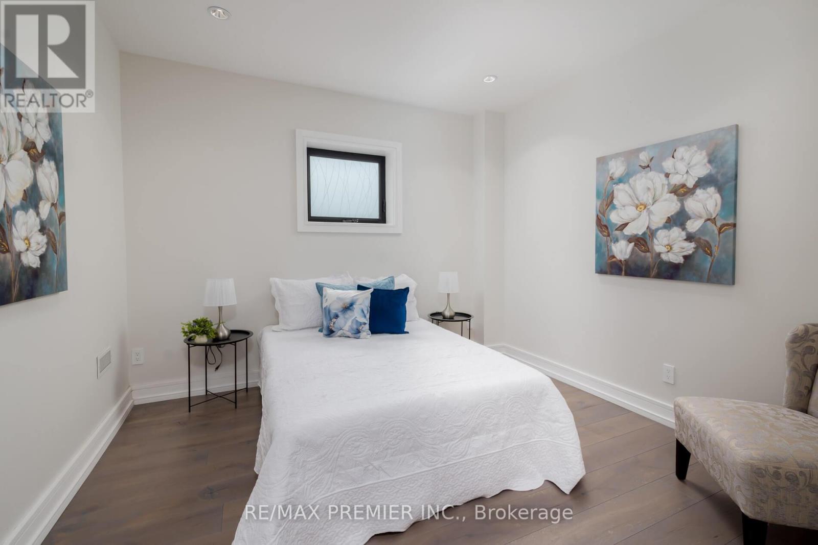 32 Sevilla Boulevard, Vaughan (Kleinburg), Ontario  L0J 1C0 - Photo 35 - N12385729