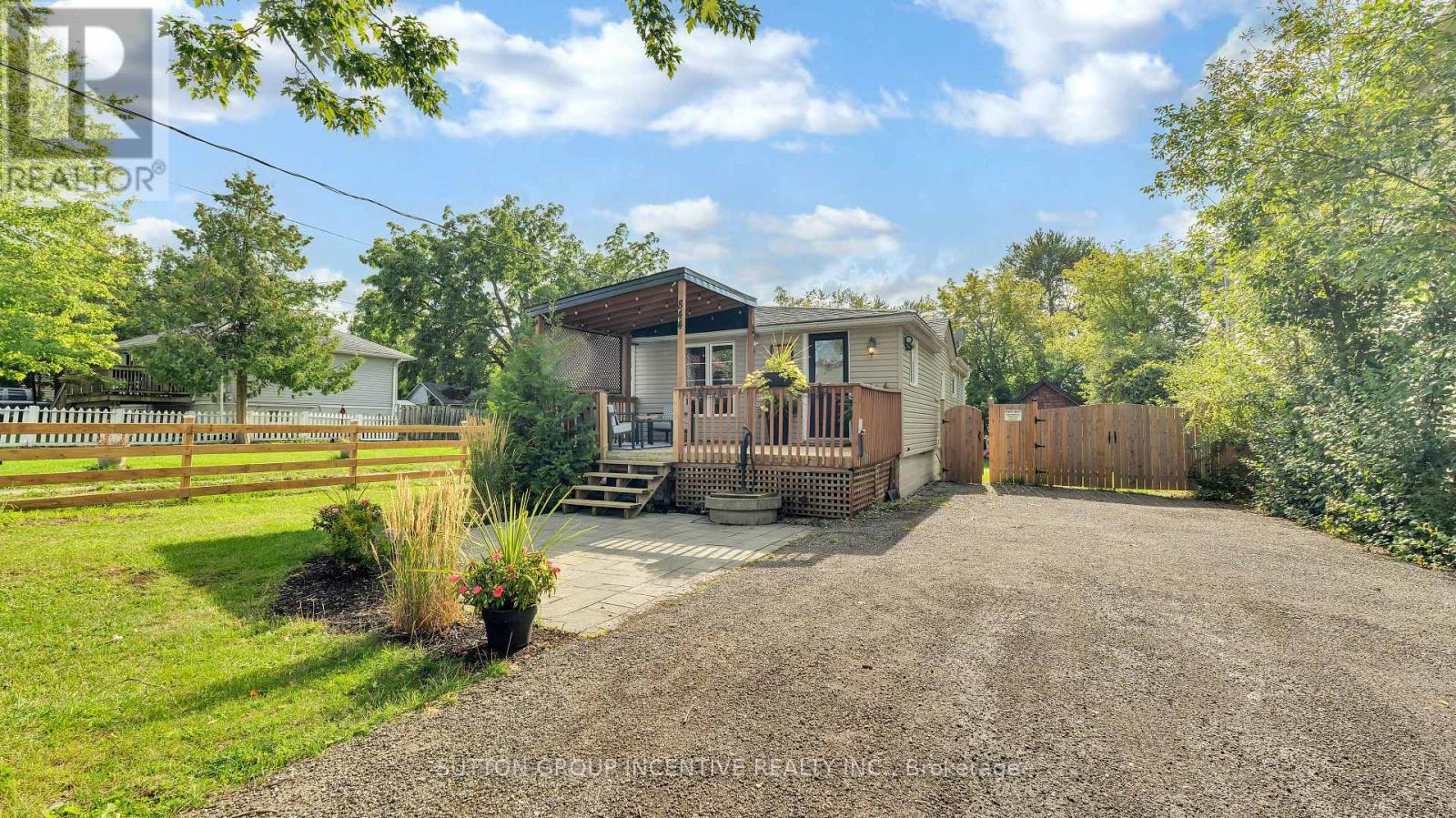 844 Trivetts Road, Georgina (Historic Lakeshore Communities), Ontario  L4P 3E9 - Photo 3 - N12385730