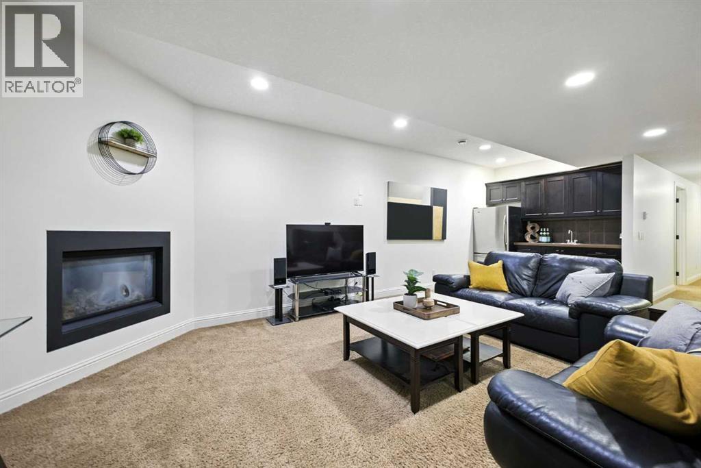 62 Posthill Drive Sw, Calgary, Alberta  T3H 0A8 - Photo 35 - A2252956
