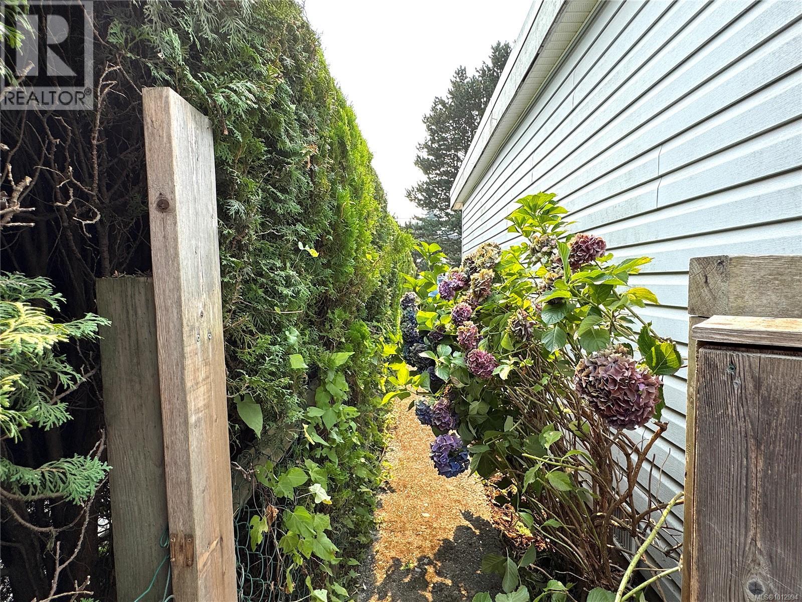 1740 15th Ave, Campbell River, British Columbia  V9W 4J6 - Photo 16 - 1012994