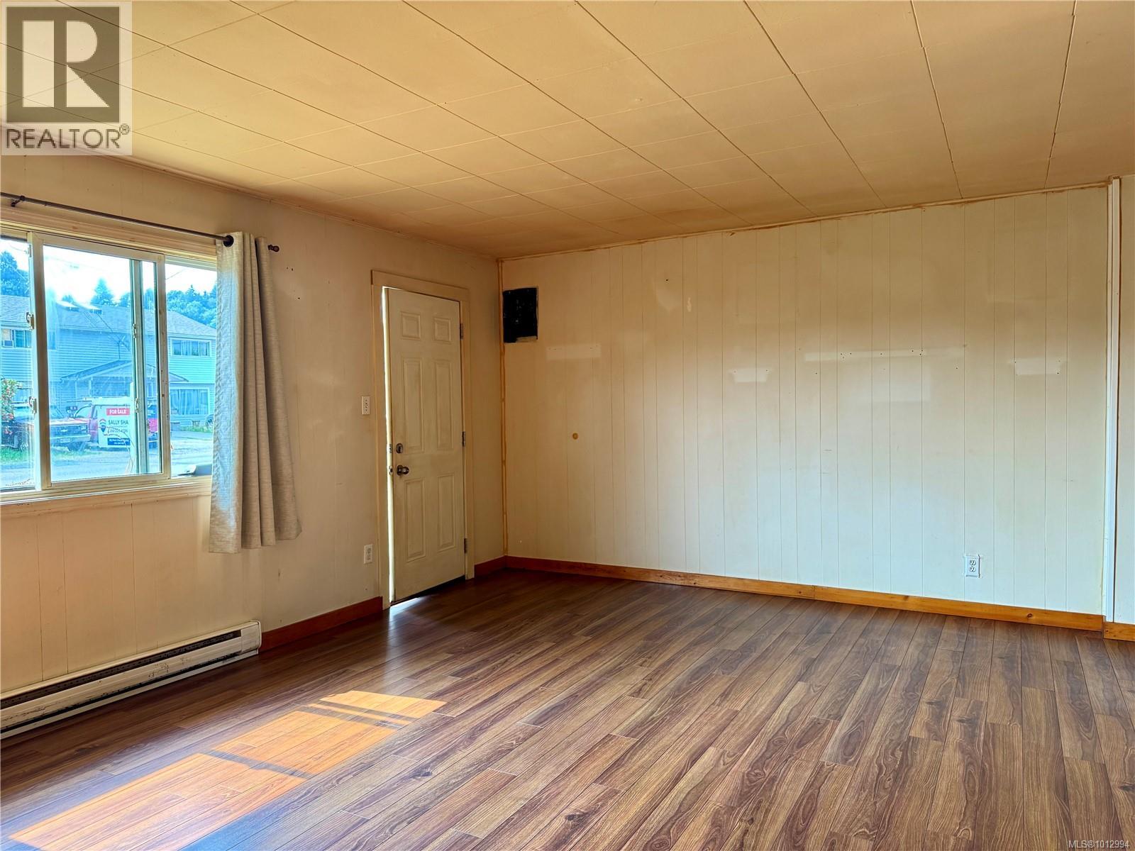 1740 15th Ave, Campbell River, British Columbia  V9W 4J6 - Photo 4 - 1012994