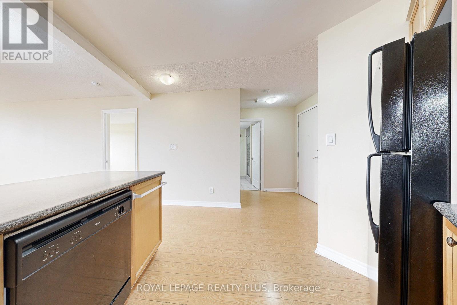 1611 - 3880 Duke Of York Boulevard, Mississauga, Ontario  L5B 4M7 - Photo 20 - W12385699