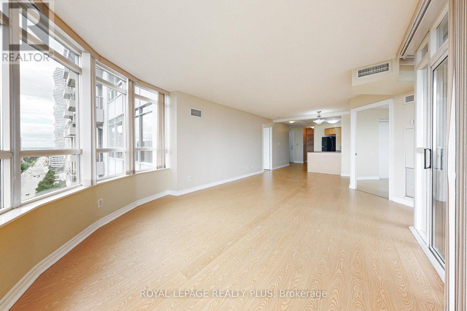 1611 - 3880 Duke Of York Boulevard, Mississauga, Ontario  L5B 4M7 - Photo 25 - W12385699