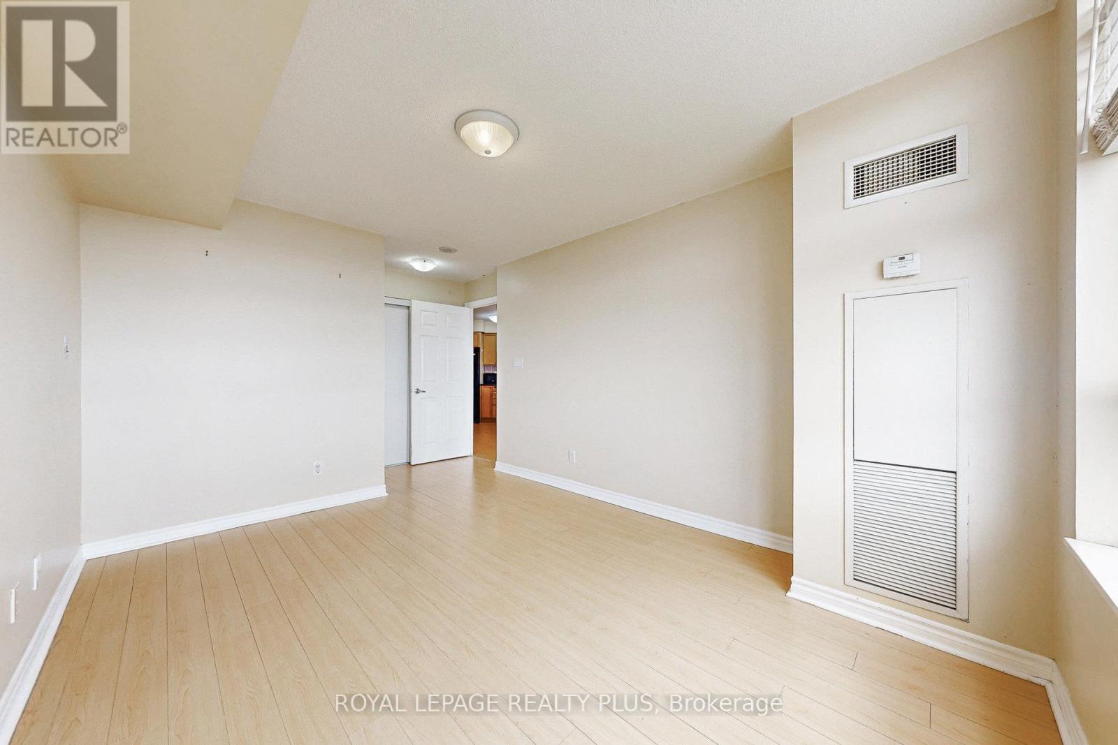 1611 - 3880 Duke Of York Boulevard, Mississauga, Ontario  L5B 4M7 - Photo 33 - W12385699