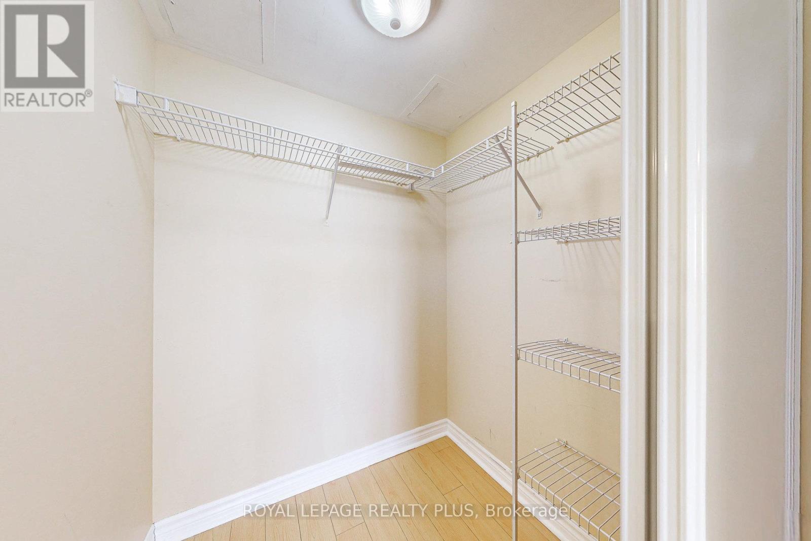 1611 - 3880 Duke Of York Boulevard, Mississauga, Ontario  L5B 4M7 - Photo 35 - W12385699
