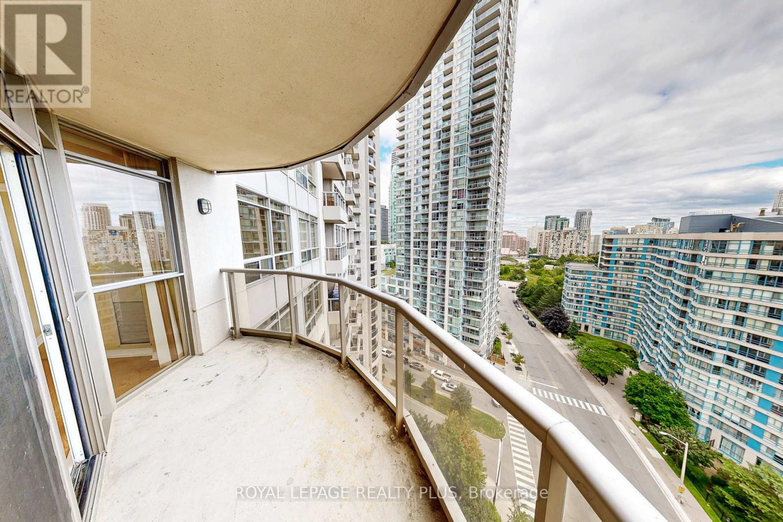 1611 - 3880 Duke Of York Boulevard, Mississauga, Ontario  L5B 4M7 - Photo 40 - W12385699