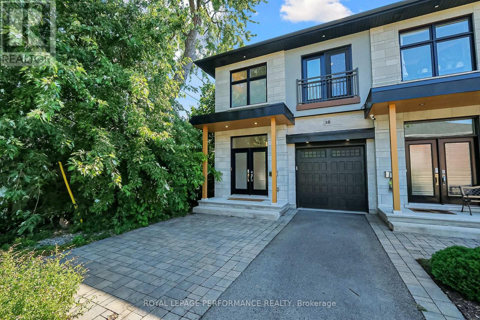 38 Sunnymede Avenue, Ottawa, Ontario  K1Y 2L3 - Photo 1 - X12385768