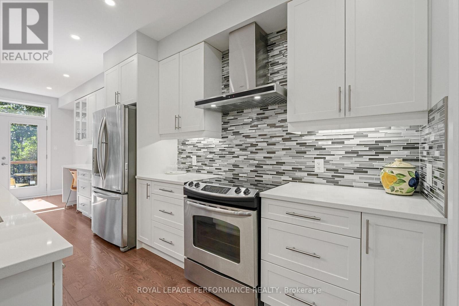 38 Sunnymede Avenue, Ottawa, Ontario  K1Y 2L3 - Photo 19 - X12385768