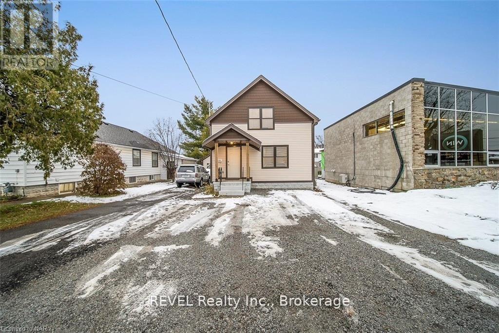 UPPER/ 4102 PORTAGE ROAD, Niagara Falls, Ontario
