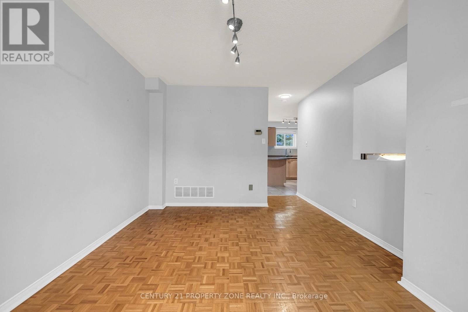 63 Kelso Crescent, Vaughan, Ontario  L6A 2C8 - Photo 20 - N12385083