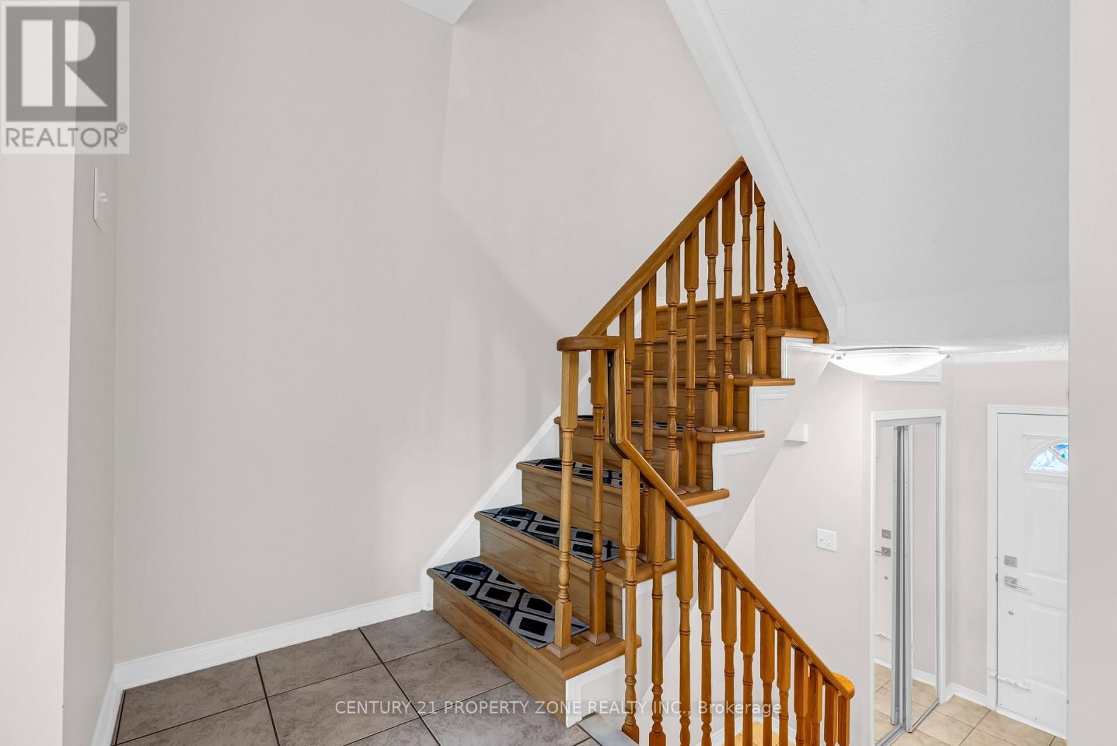 63 Kelso Crescent, Vaughan, Ontario  L6A 2C8 - Photo 22 - N12385083