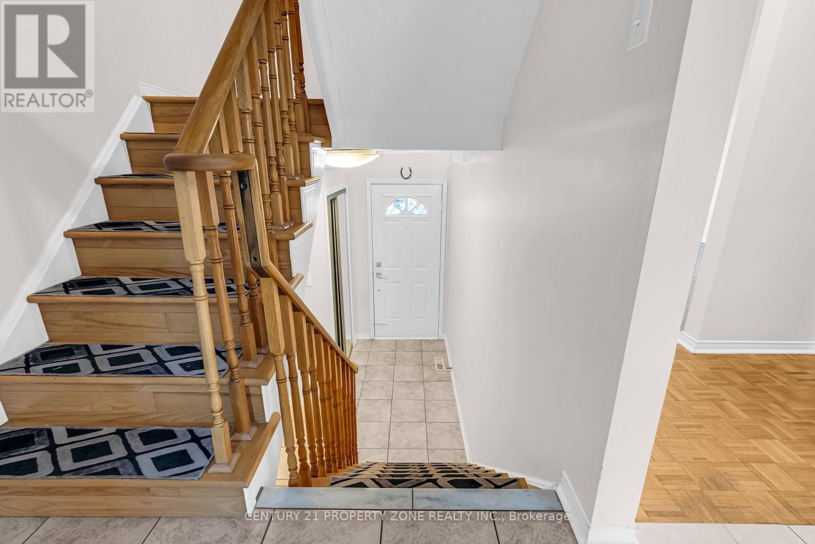 63 Kelso Crescent, Vaughan, Ontario  L6A 2C8 - Photo 9 - N12385083