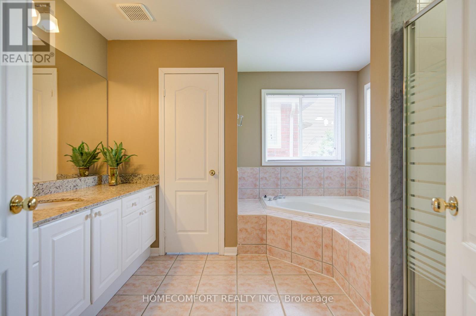 68 Redstone Road, Richmond Hill (Rouge Woods), Ontario  L4S 1S3 - Photo 29 - N12385766
