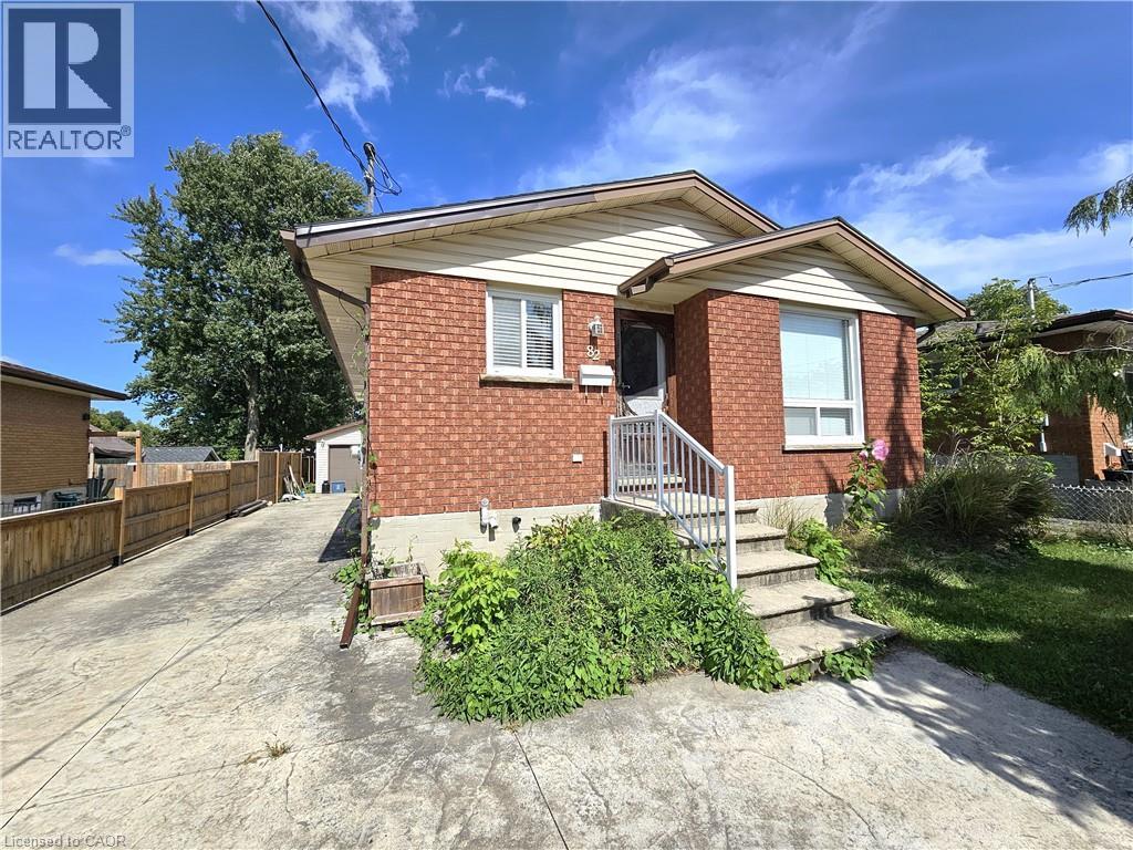 82 Elmwood Avenue, Cambridge  by Ask Marius Real Estate 82 Elmwood Avenue, Cambridge