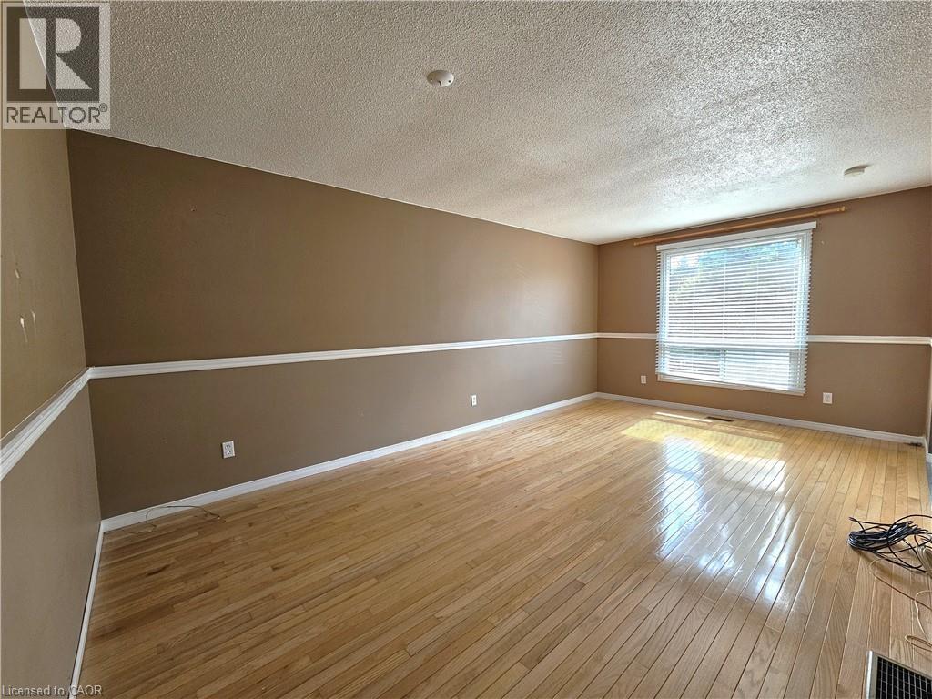 82 Elmwood Avenue, Cambridge, Ontario  N1R 4Y4 - Photo 13 - 40763292