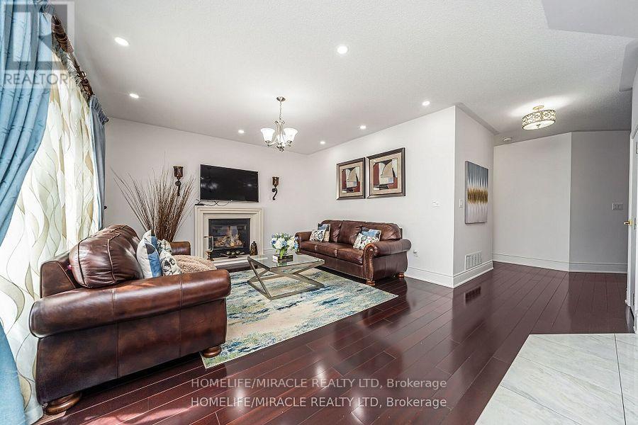 6 Currant Road, Brampton, Ontario  L6P 3G1 - Photo 13 - W12385734