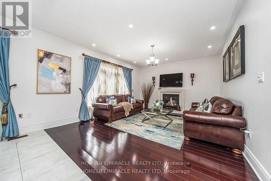 6 Currant Road, Brampton, Ontario  L6P 3G1 - Photo 14 - W12385734