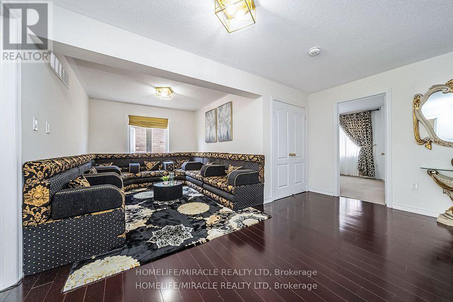 6 Currant Road, Brampton, Ontario  L6P 3G1 - Photo 28 - W12385734