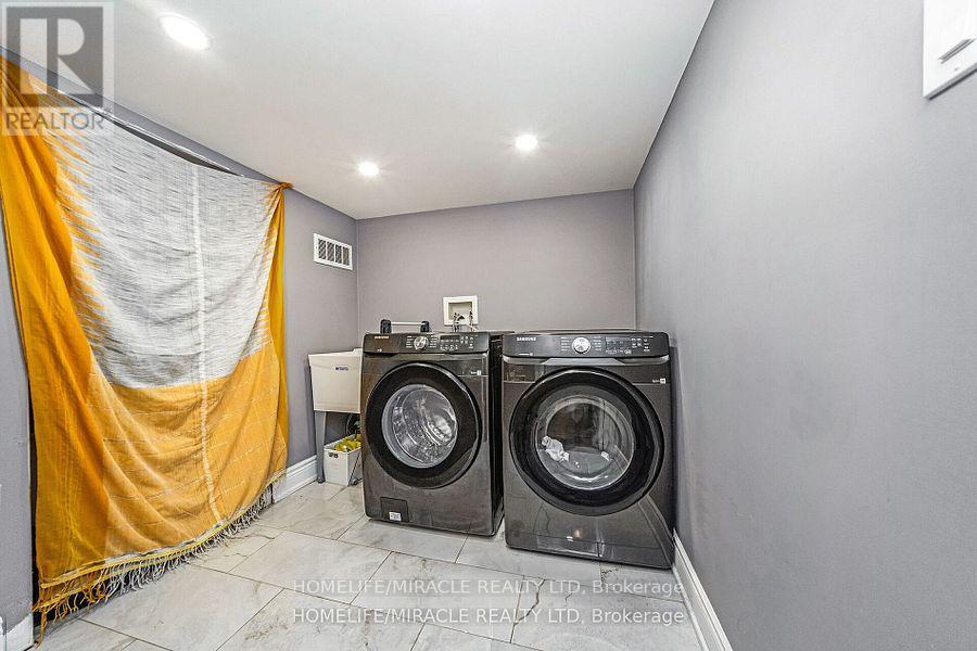 6 Currant Road, Brampton, Ontario  L6P 3G1 - Photo 31 - W12385734