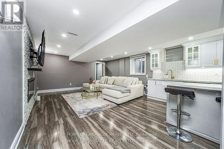 6 Currant Road, Brampton, Ontario  L6P 3G1 - Photo 34 - W12385734