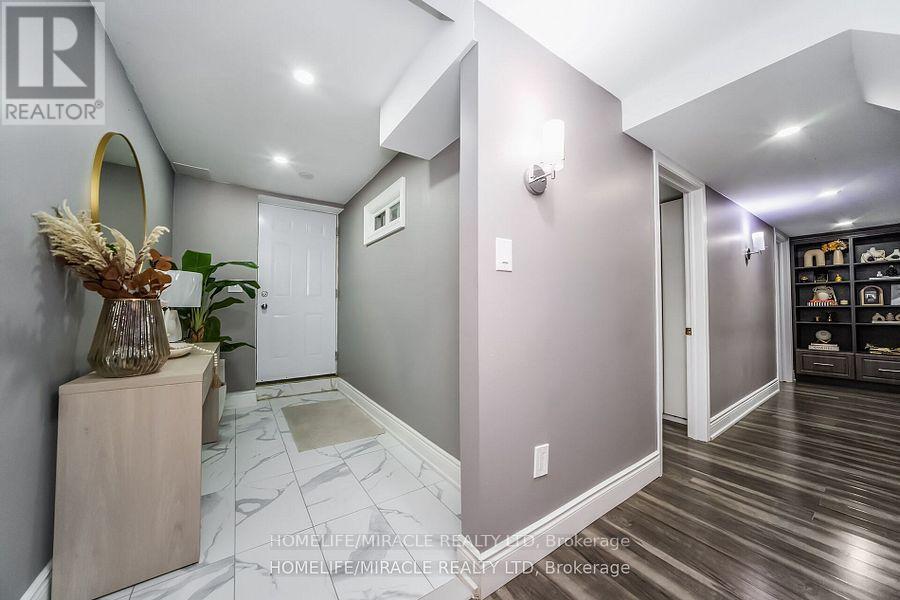 6 Currant Road, Brampton, Ontario  L6P 3G1 - Photo 37 - W12385734