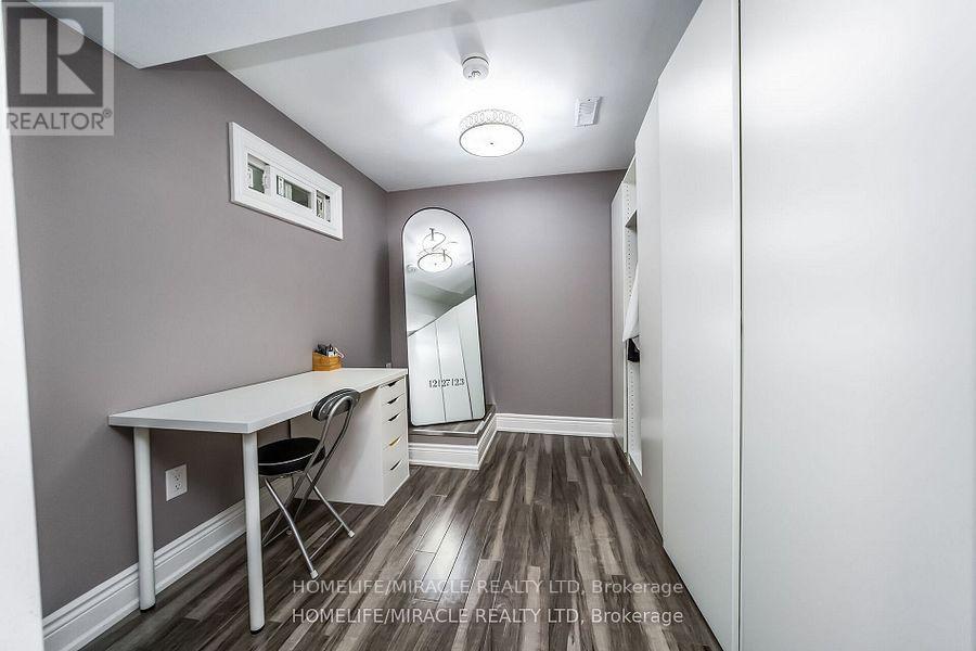 6 Currant Road, Brampton, Ontario  L6P 3G1 - Photo 41 - W12385734
