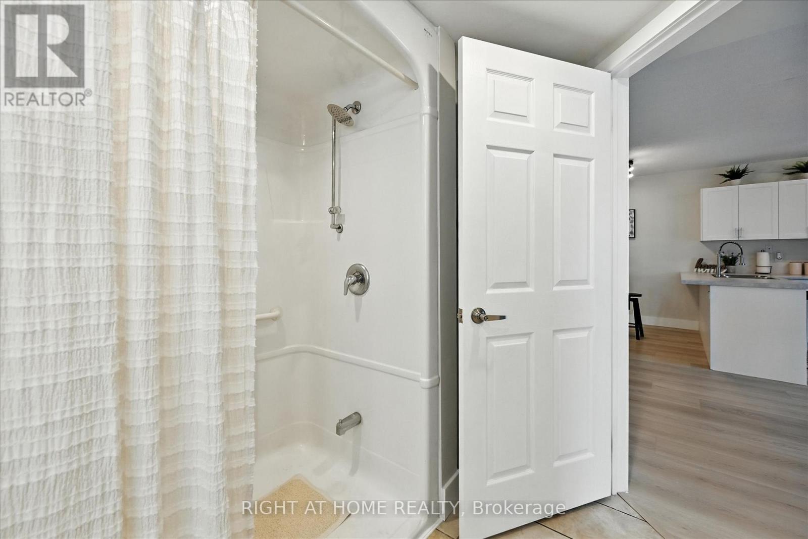 102 - 1421 Walkers Line, Burlington (Tansley), Ontario  L7M 4P4 - Photo 13 - W12385756